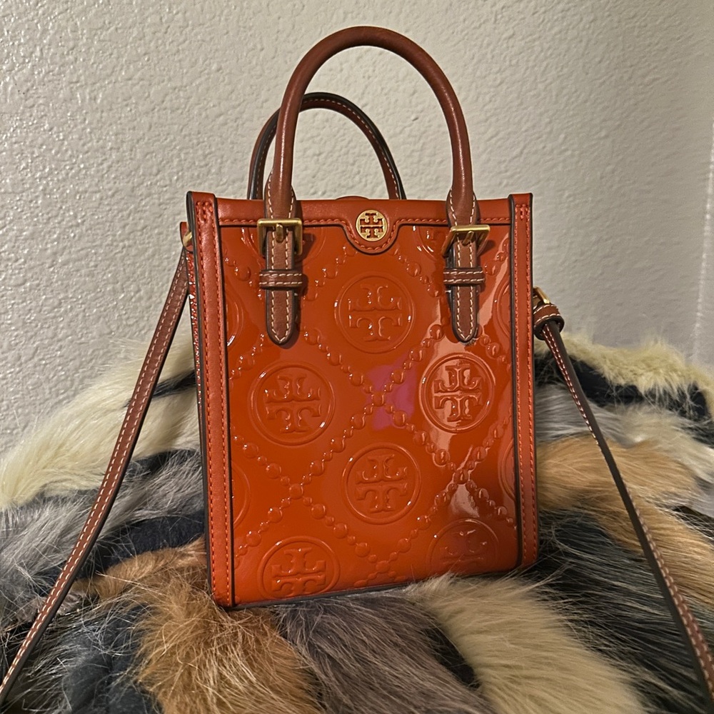 Tory Burch | Kira Chevron Convertible Shoulder Bag | New Cream 122